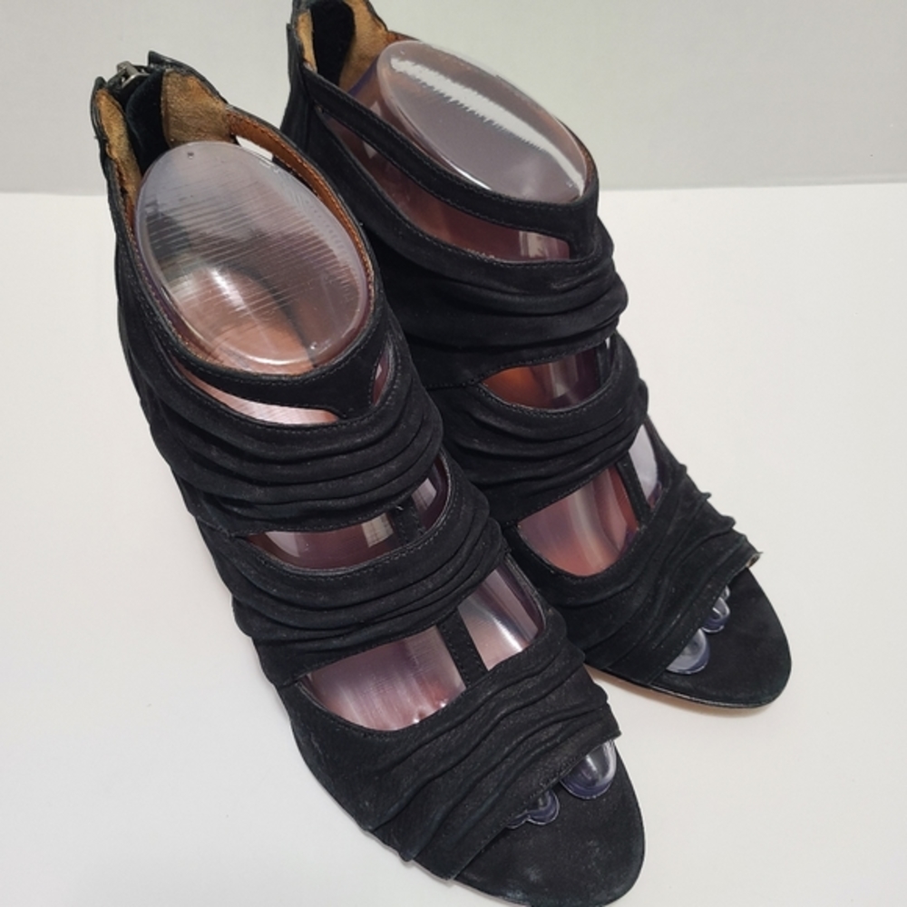 Elizabeth and James Open Toe Suede Bootie Size 7.5‎